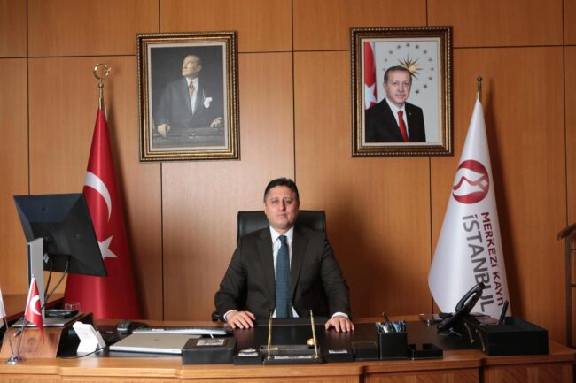 Dr. Ekrem Arıkan, with over 25 years of experience, predominantly as a senior manager in the financial sector, has made a substantial impact on the Turkish capital markets, through the innovative initiatives that he led.